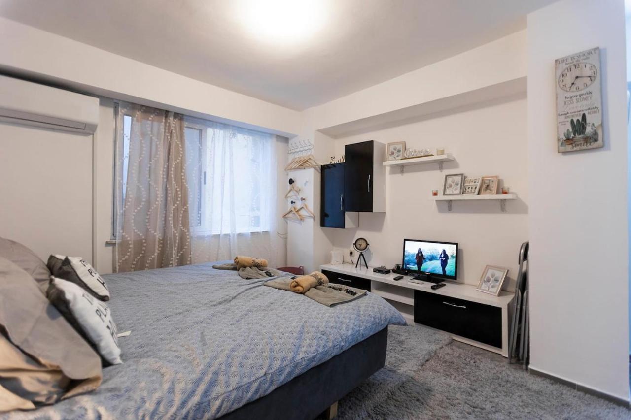 11 Steps From The Center, Lovely Studio #New Tiranë Ngoại thất bức ảnh